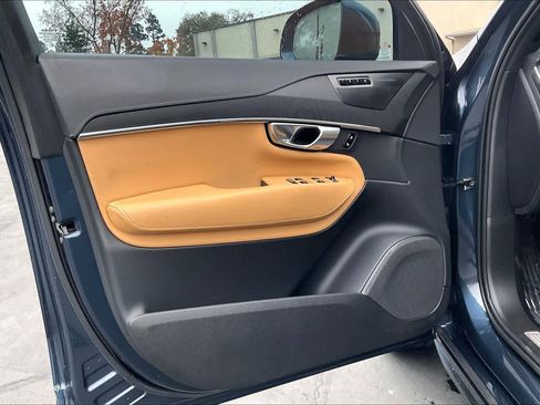 Used 2024 Volvo XC90 B6 Ultimate w/ Protection Package Premier image 26