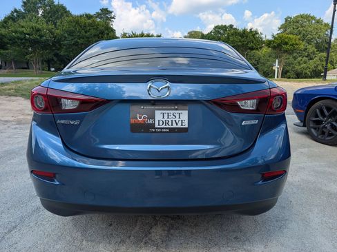 Used 2018 MAZDA MAZDA3 Touring FWD image 5