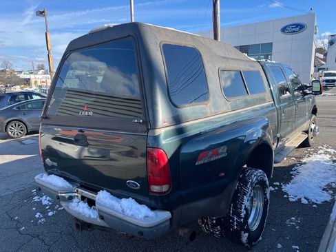 Used 2005 Ford F350 Lariat image 5