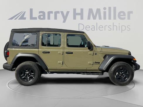Used 2026 Jeep Wrangler Unlimited Sport AWD/4WD image 6