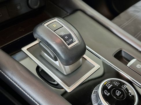 Used 2024 Mitsubishi Outlander SE image 25