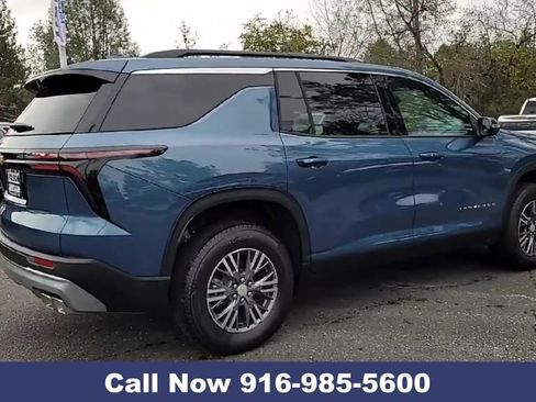 New 2026 Chevrolet Traverse LT image 11