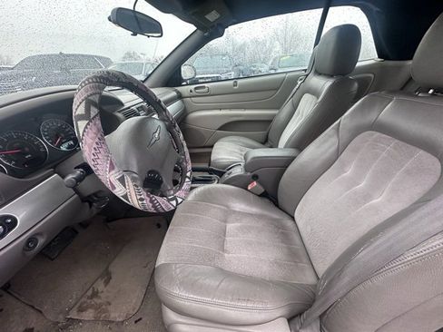 Used 2006 Chrysler Sebring Touring image 12