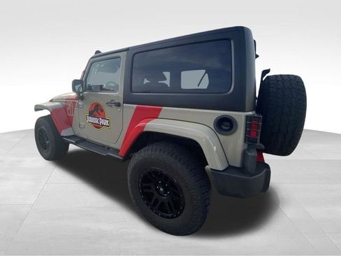 Used 2017 Jeep Wrangler Sahara w/ Connectivity Group image 11