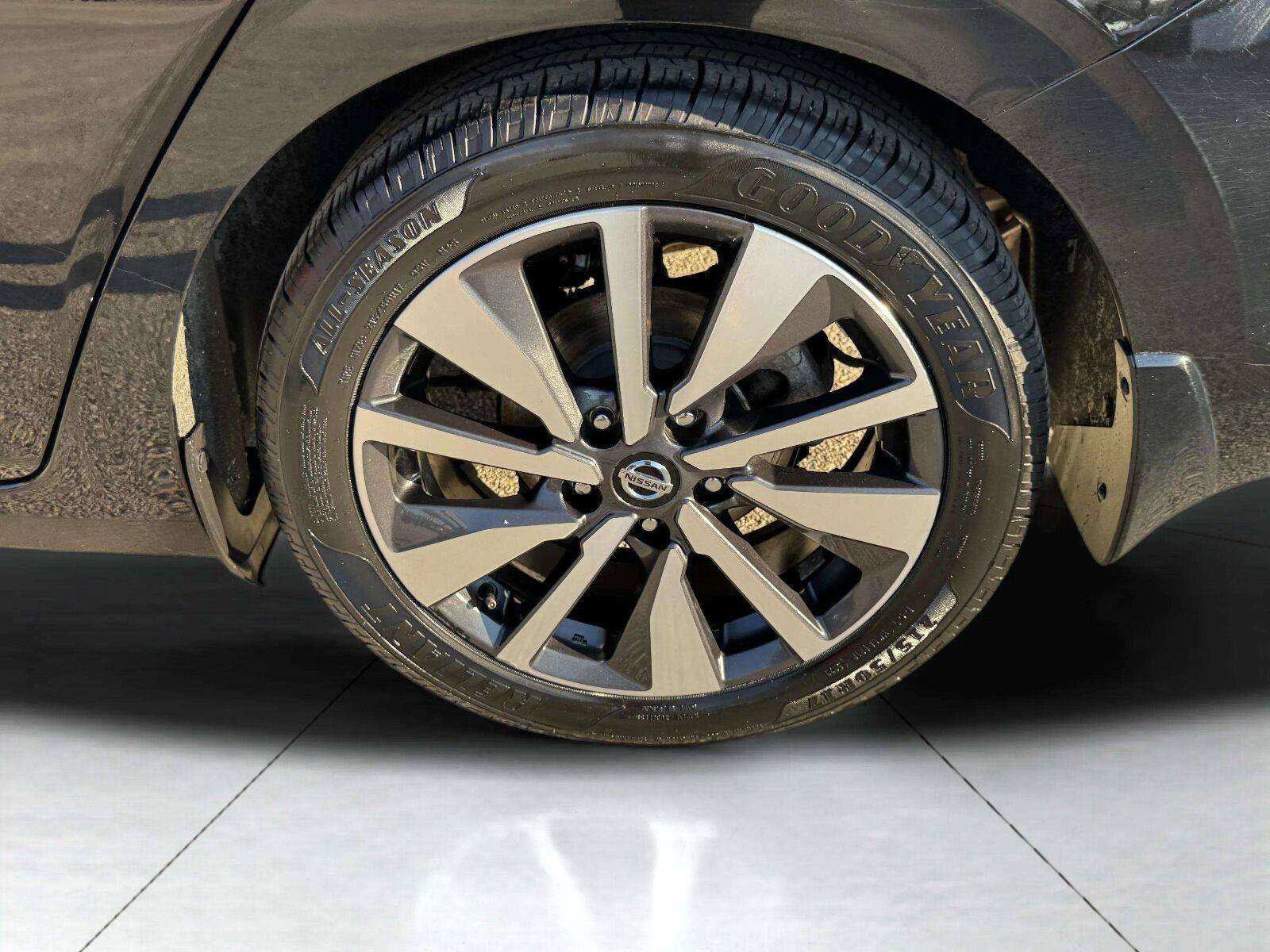 Used 2021 Nissan Sentra SV w/ SV Premium Package FWD image 53