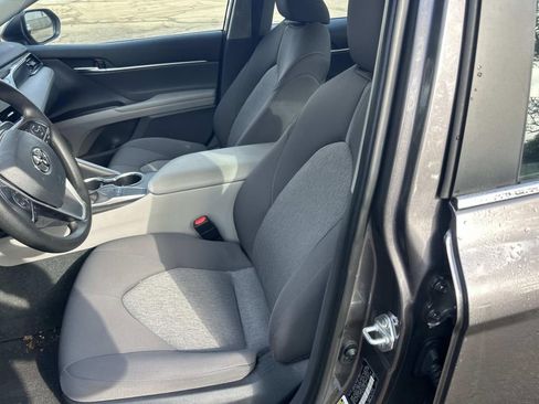Used 2023 Toyota Camry LE image 18