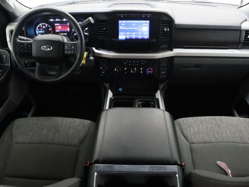 Used 2023 Ford F250 XLT w/ FX4 Off-Road Package AWD/4WD image 29