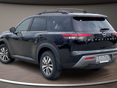 New 2026 Nissan Pathfinder SL w/ SL Premium Package FWD image 3