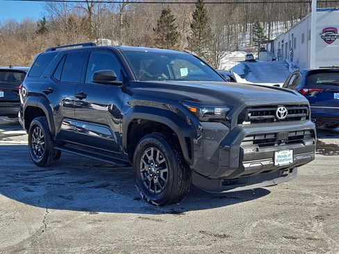 Used 2025 Toyota 4Runner SR5 image 3