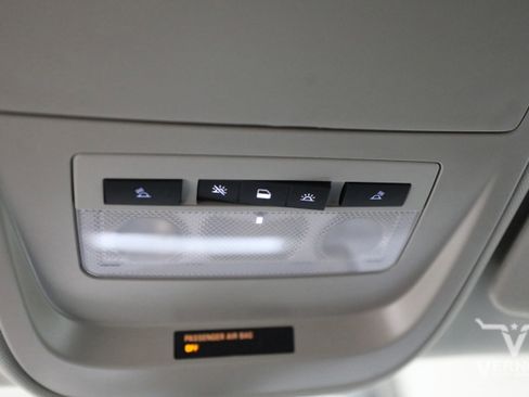 Used 2022 Chevrolet Colorado LT RWD image 28