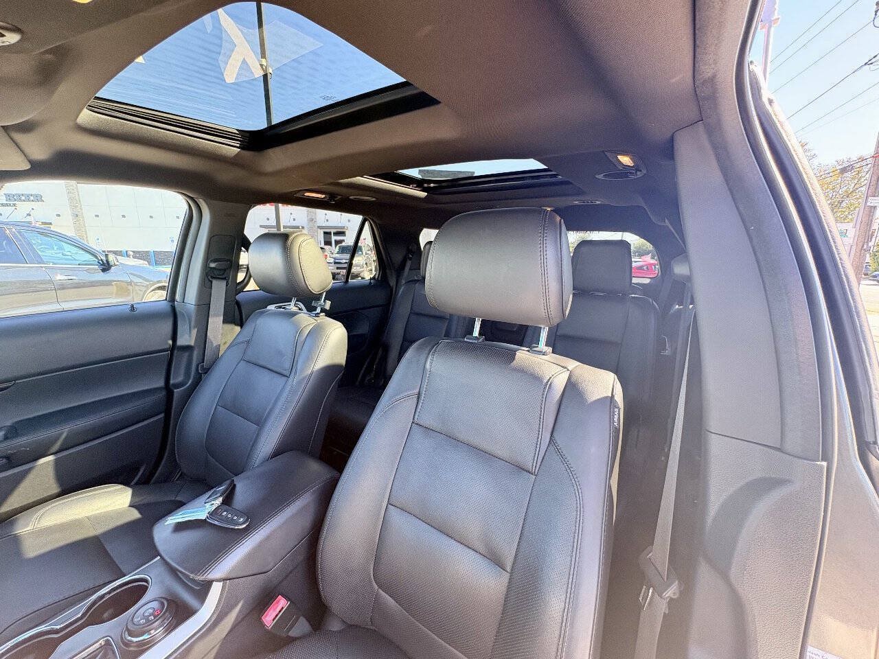 Used 2015 Ford Explorer Limited w/ Equipment Group 302A AWD/4WD image 12