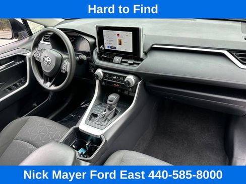 Used 2025 Toyota RAV4 XLE AWD/4WD image 13