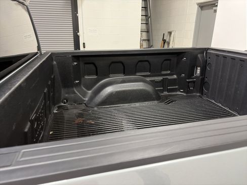 Used 2025 Chevrolet Silverado 1500 LT image 25