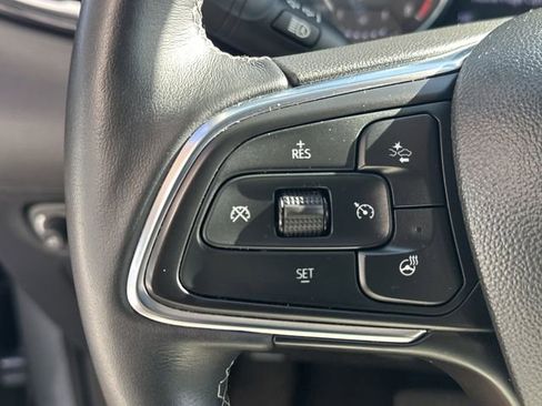 Used 2022 Buick Encore GX Essence image 25