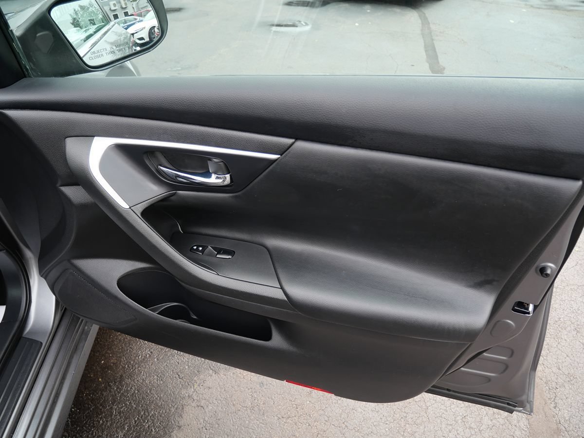 Used 2016 Nissan Altima 2.5 SV FWD image 17