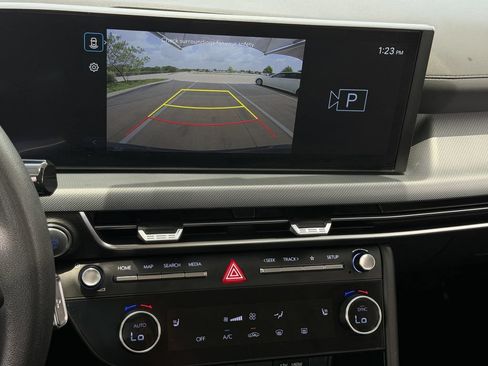 Used 2025 Hyundai Sonata SEL FWD image 17