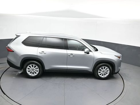 Certified 2025 Toyota Grand Highlander AWD image 38