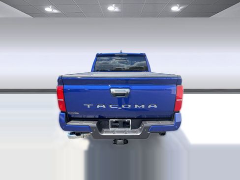 Used 2025 Toyota Tacoma Limited AWD/4WD image 10