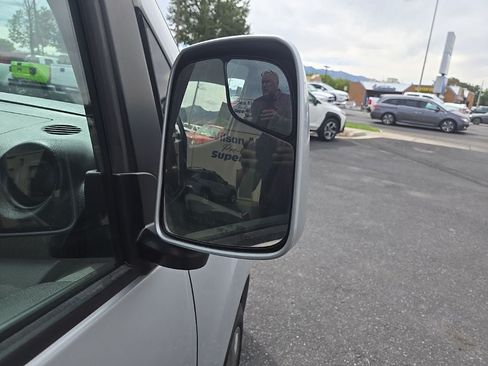 Used 2015 Nissan NV200 SV w/ Technology Package FWD image 26