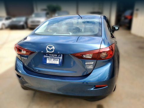 Used 2017 MAZDA MAZDA3 Sport w/ Preferred Equipment Package FWD image 16