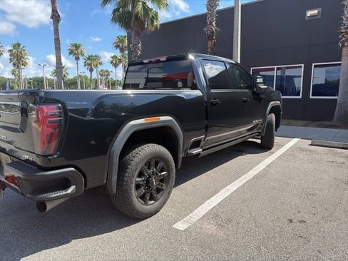 Used 2024 GMC Sierra 2500 AT4 w/ AT4 Premium Plus Package AWD/4WD image 3
