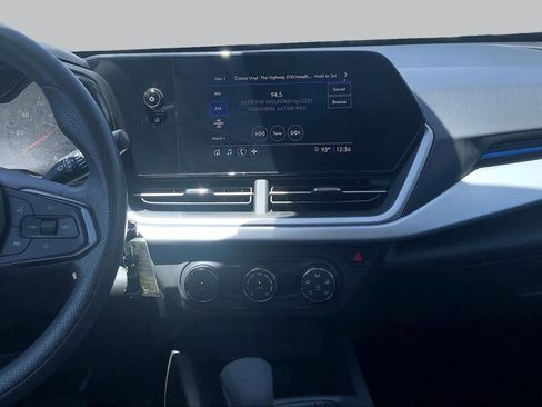 Used 2025 Chevrolet Trax LS FWD image 7