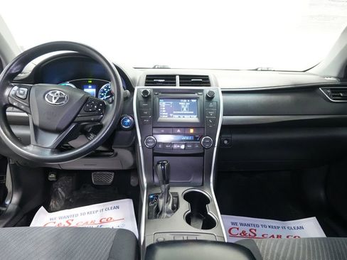 Used 2017 Toyota Camry LE image 26