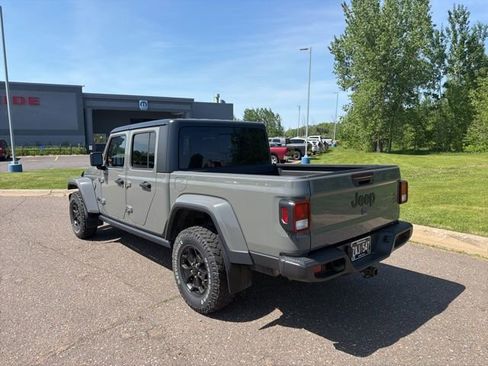 Used 2021 Jeep Gladiator Sport AWD/4WD image 3