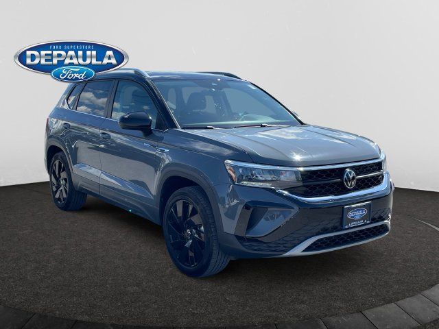 Used 2024 Volkswagen Taos SE AWD/4WD image 9
