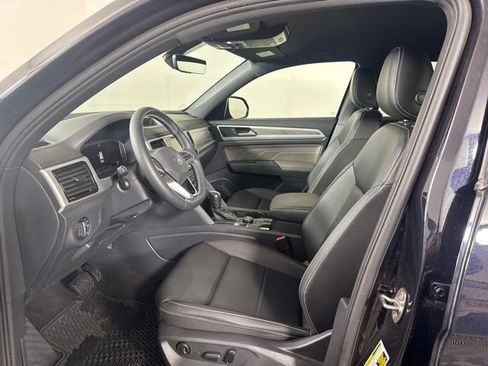 Certified 2023 Volkswagen Atlas Cross Sport SE AWD/4WD image 11