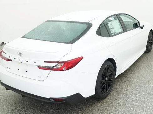 Used 2026 Toyota Camry SE FWD image 47