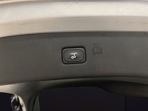 Used 2024 Ford Edge SEL w/ Convenience Package image 16