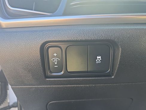 Used 2025 Kia Sorento S AWD/4WD image 26