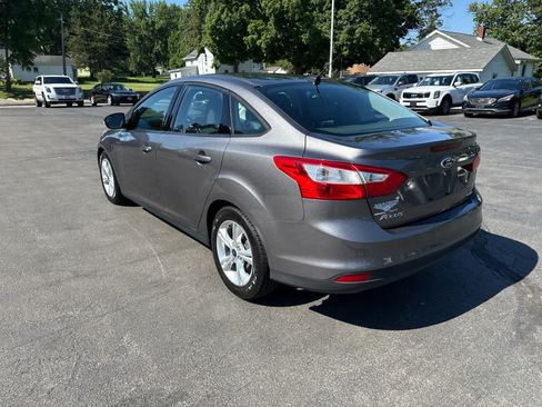 Used 2014 Ford Focus SE FWD image 5