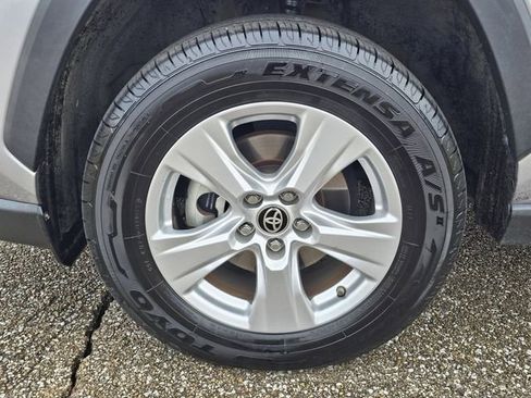 Used 2019 Toyota RAV4 XLE image 61