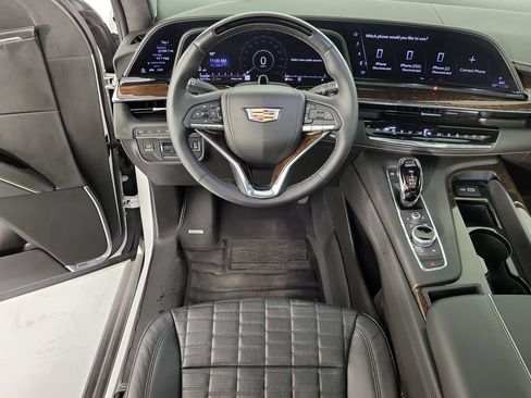 Certified 2023 Cadillac Escalade Sport Platinum AWD/4WD image 17