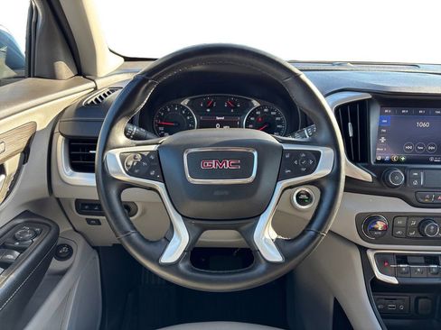 Used 2024 GMC Terrain SLT w/ Tech Package image 18