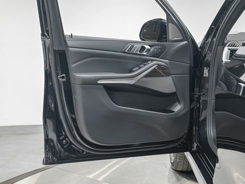 Used 2023 BMW X7 xDrive40i w/ Executive Package image 12