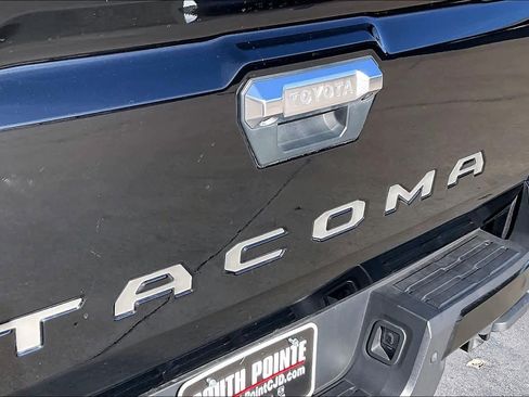 Used 2024 Toyota Tacoma Limited w/ Limited Package (LT) image 29