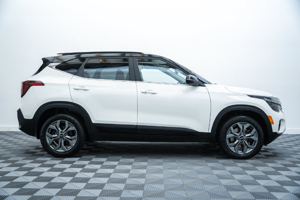 Used 2024 Kia Seltos S AWD/4WD image 4