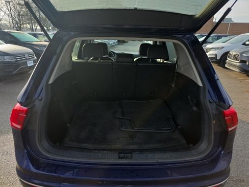 Used 2021 Volkswagen Tiguan SE image 18