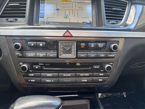 Used 2018 Genesis G80 3.8 w/ Option Group 02 RWD image 28