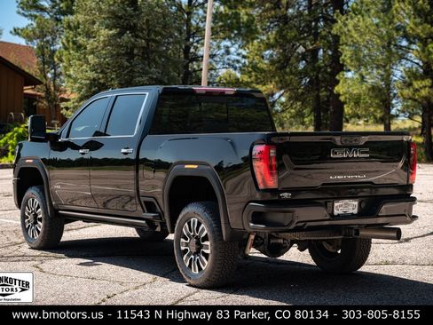 Used 2024 GMC Sierra 2500 Denali Ultimate AWD/4WD image 8