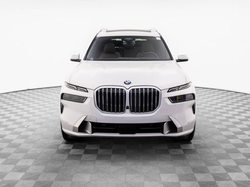 Certified 2025 BMW X7 xDrive40i image 8