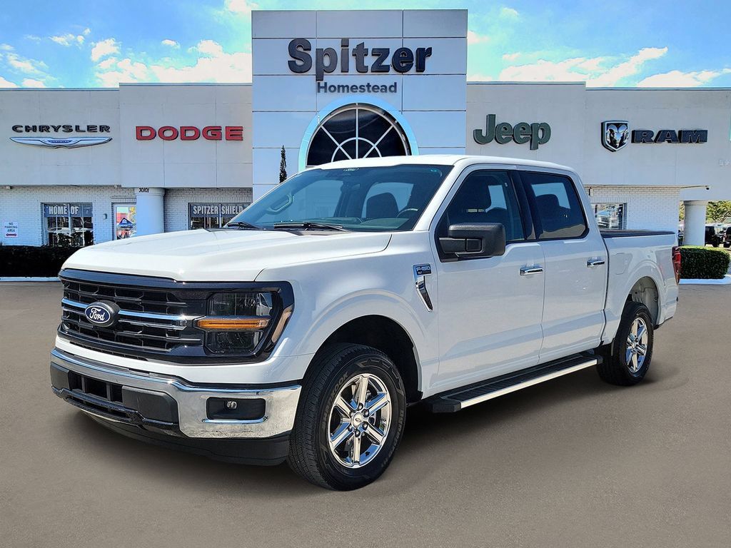 Used 2025 Ford F150 XLT w/ Equipment Group 301A Standard RWD image 4