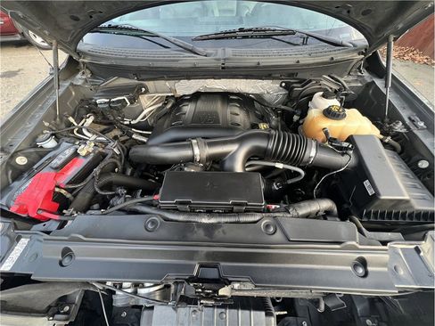 Used 2013 Ford F150 XLT w/ Luxury Equipment Group image 18