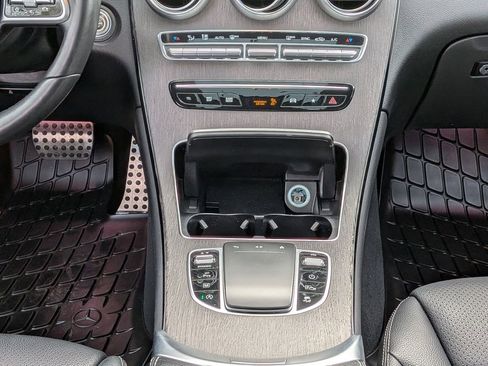 Used 2021 Mercedes-Benz GLC 300 4MATIC w/ AMG Line image 20