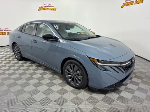 New 2026 Nissan Sentra SL w/ Floor Mat Package image 7