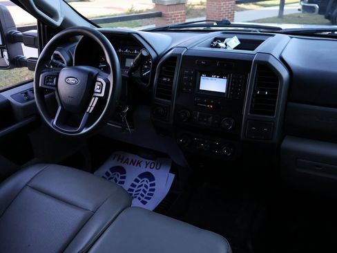 Used 2020 Ford F250 XL w/ Power Equipment Group image 15