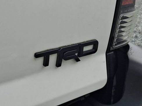 Used 2011 Toyota Tacoma 4x4 Double Cab w/ SR5 Pkg #2 image 29